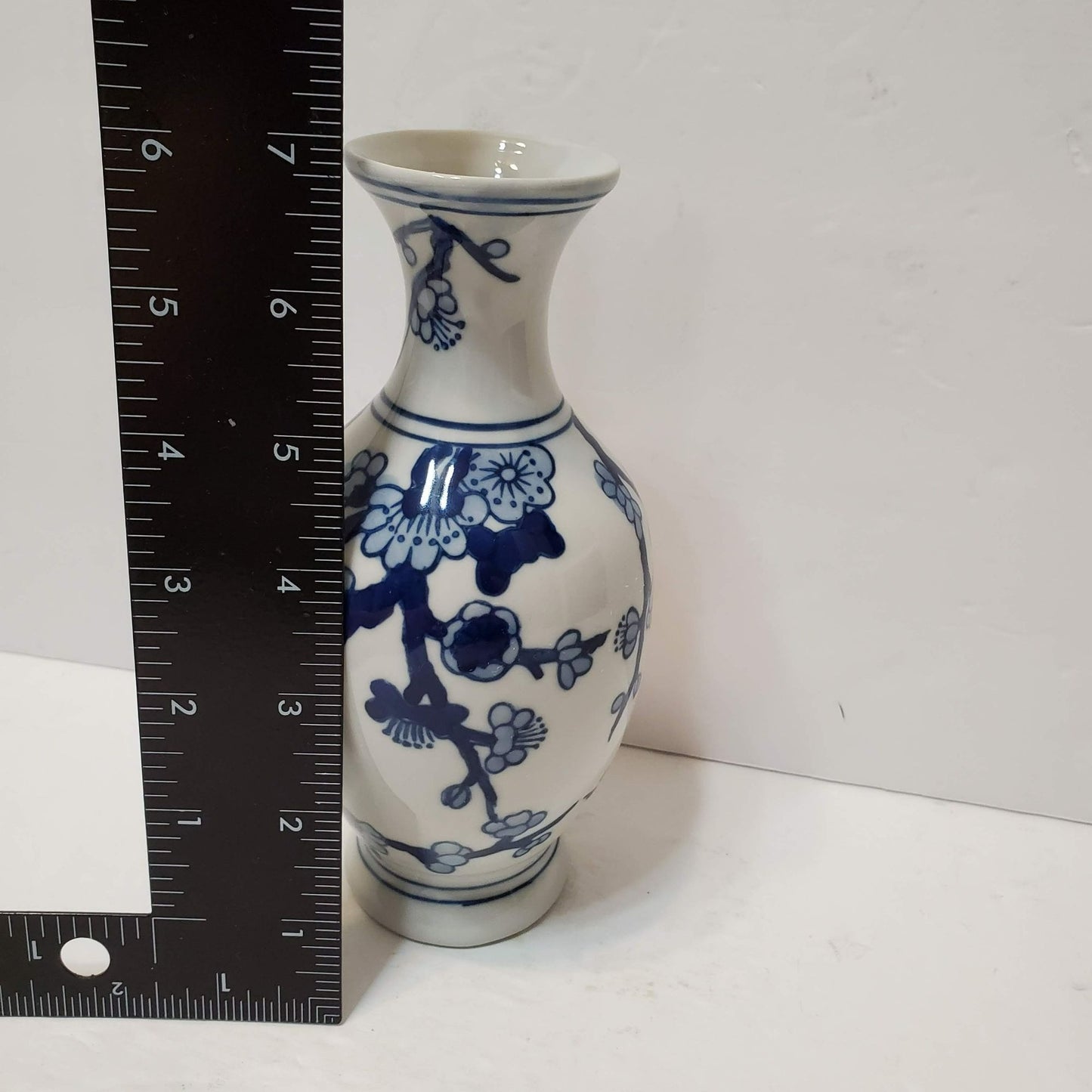 Blue & White Porcelain Vase, Chinoiserie Asian Style Floral 7" Ceramic Bud Vase