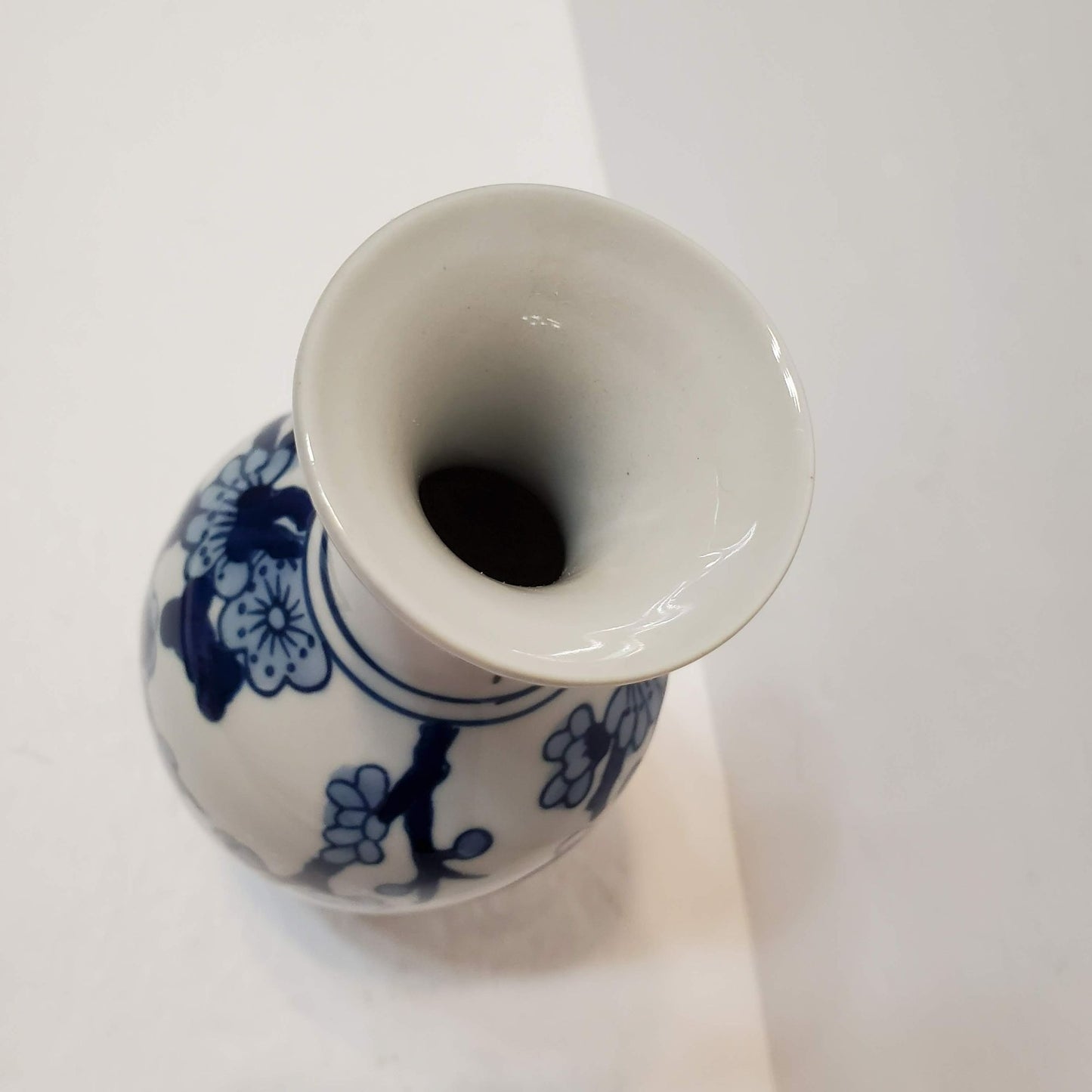 Blue & White Porcelain Vase, Chinoiserie Asian Style Floral 7" Ceramic Bud Vase