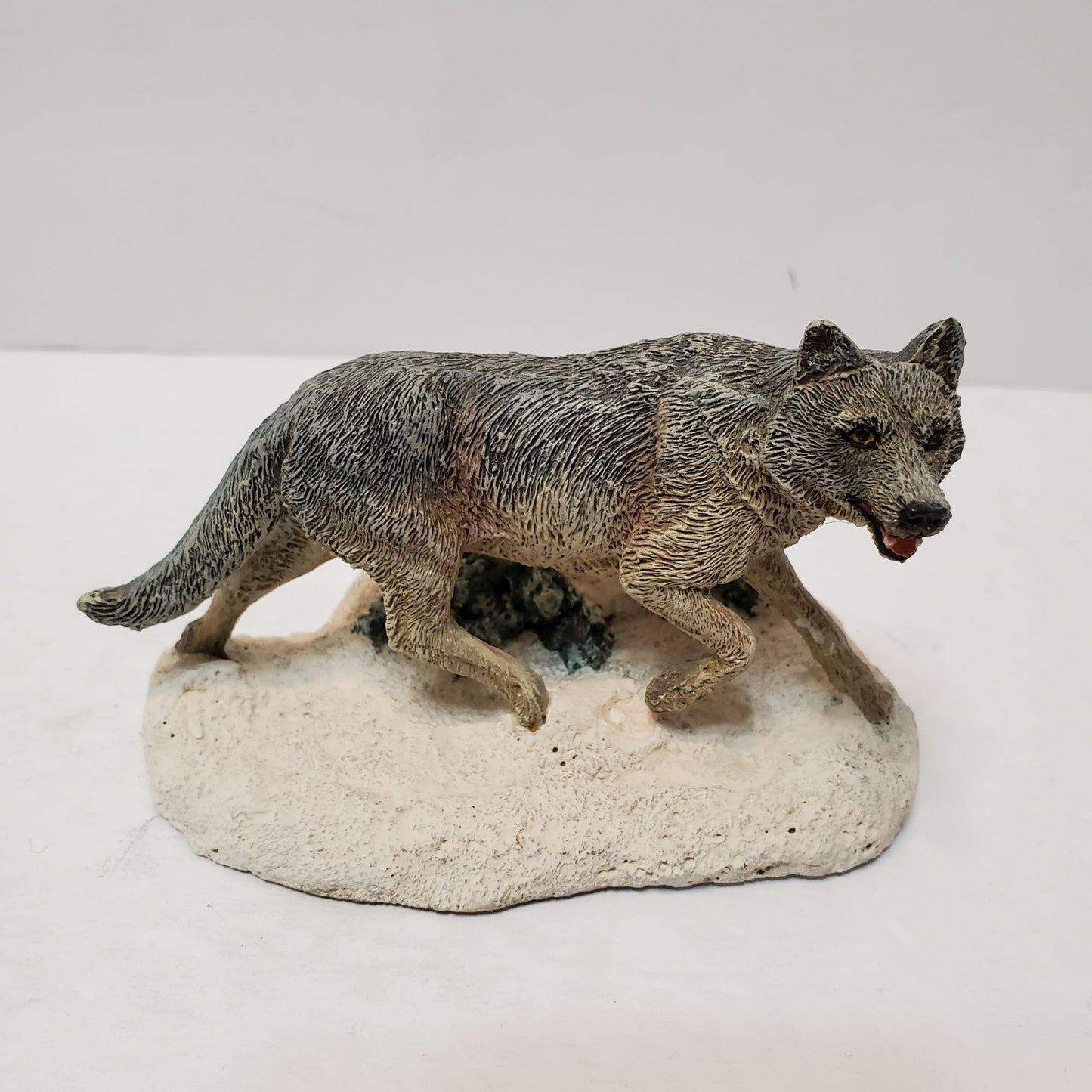 Franklin Mint Canis Lupus Wolf Figurine Wildlife Preservation Trust 1987 Sculpture 4 x 3 inch Collectible Decor