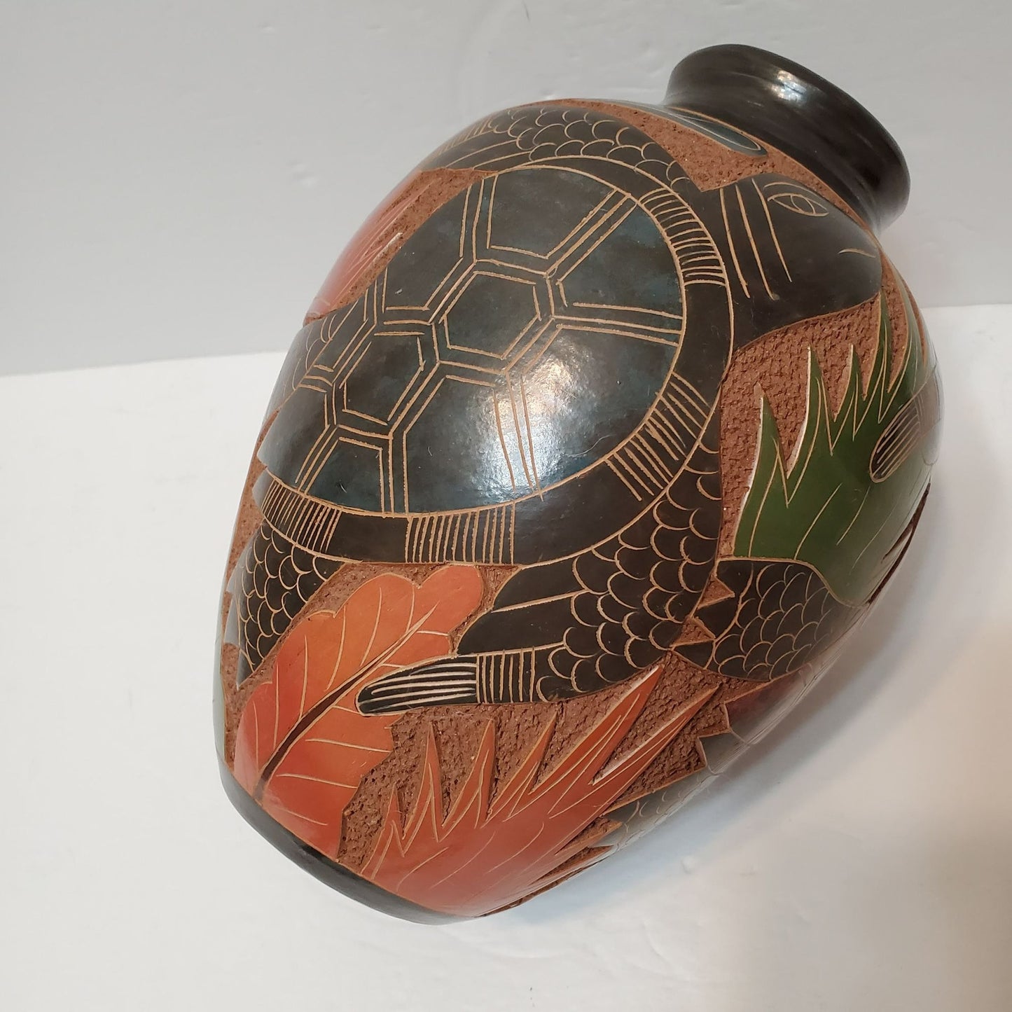 Etched Ceramic Vase from Costa Rica, Sgraffito Turtle Design, 8" Vintage Pottery