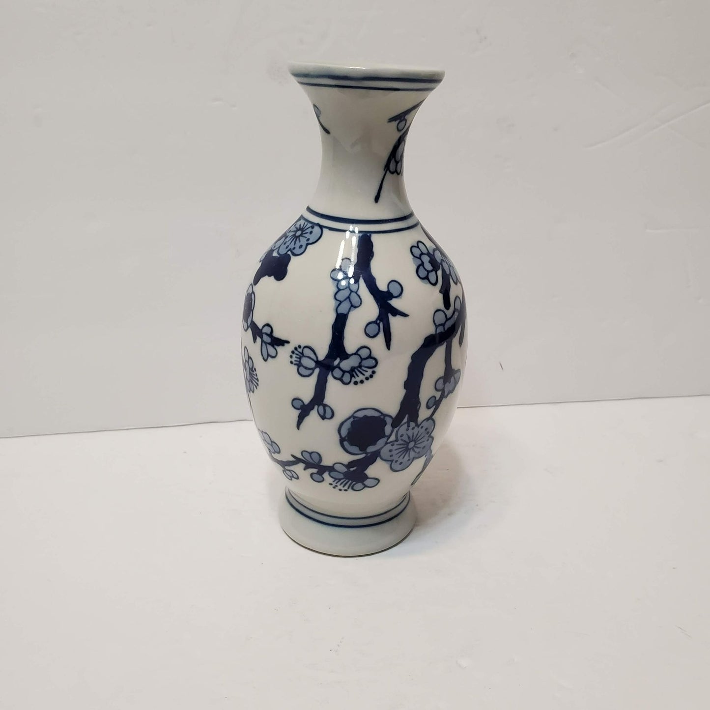 Blue & White Porcelain Vase, Chinoiserie Asian Style Floral 7" Ceramic Bud Vase