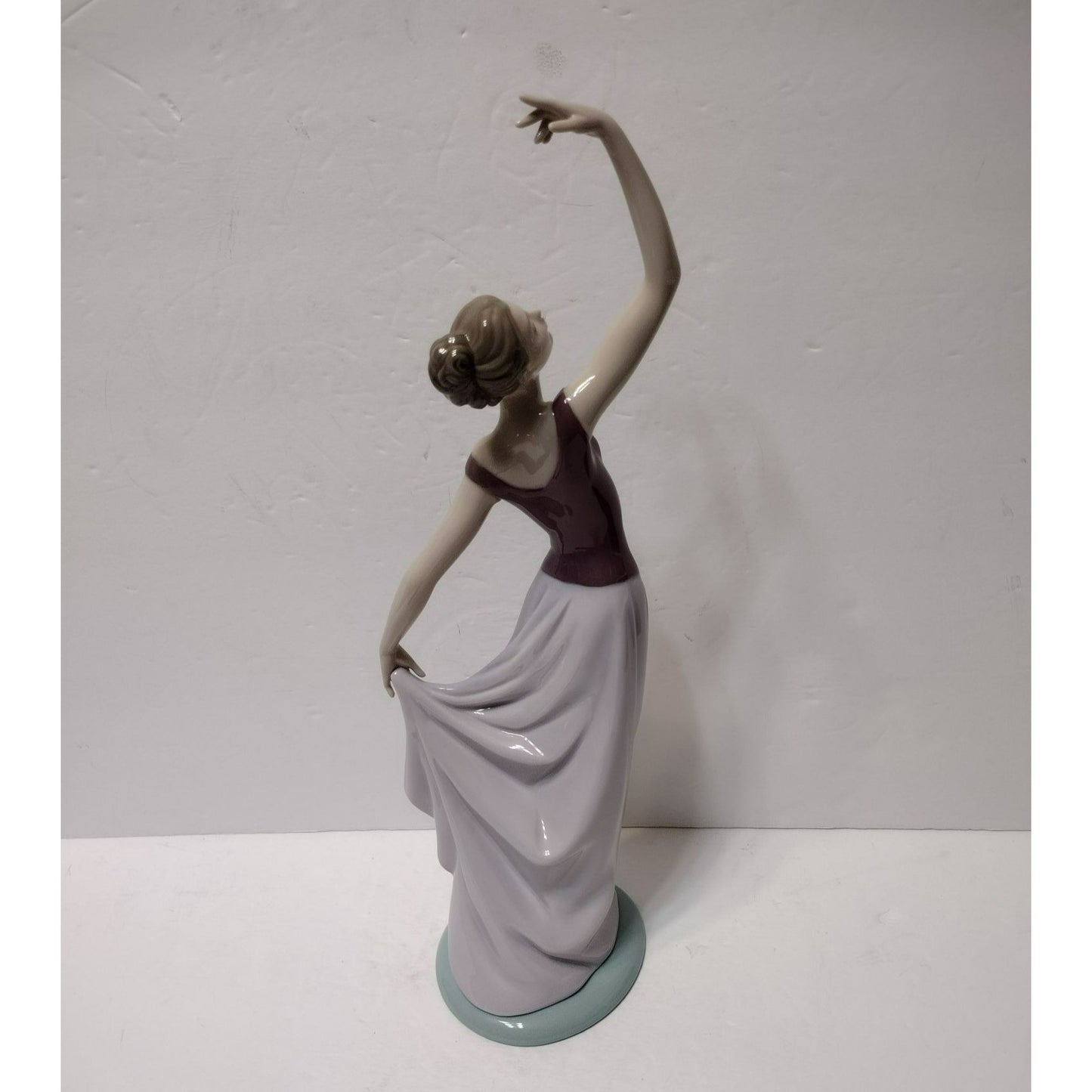 NAO by Lladro Porcelain Lady Figurine, The Dance is Over Dancer Purple Pink 1994