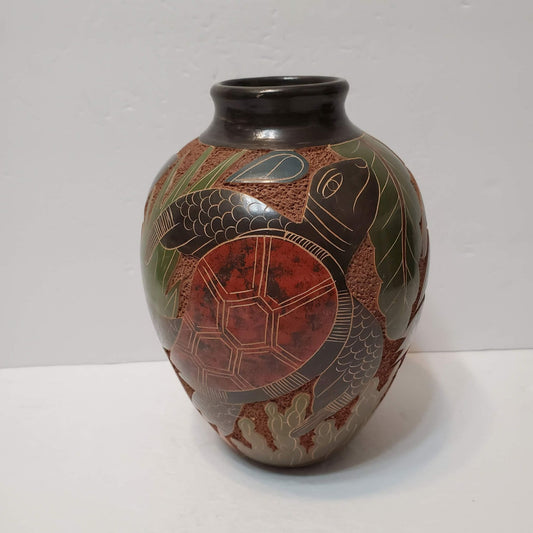 Etched Ceramic Vase from Costa Rica, Sgraffito Turtle Design, 8" Vintage Pottery